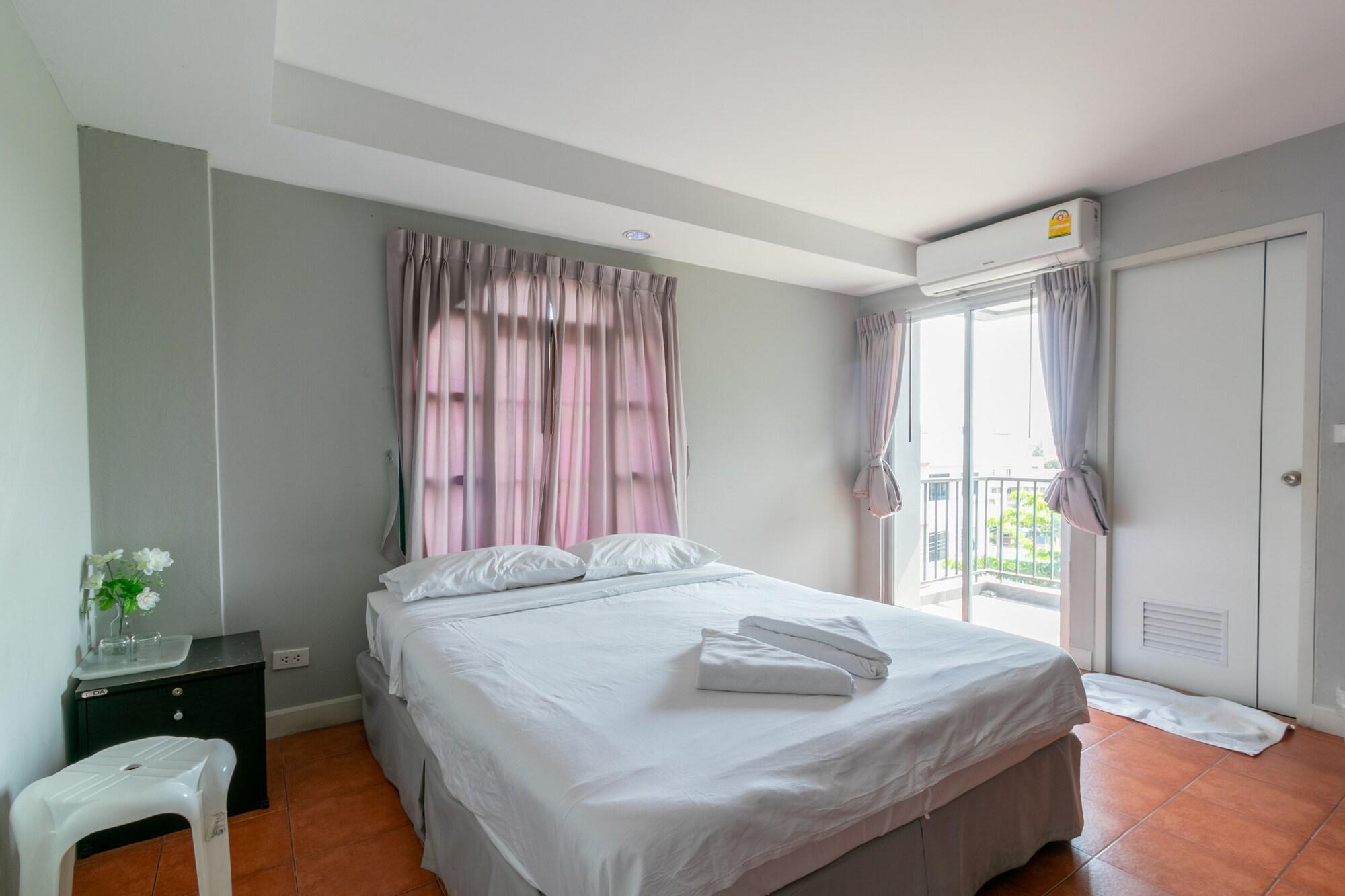 Resortel Lat Phrao 91 Bangkok Exterior foto